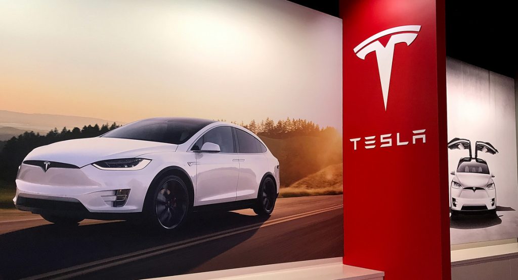 Tesla 130.000 aracı geri çağırıyor 12 Tesla 130.000 aracı geri çağırıyor