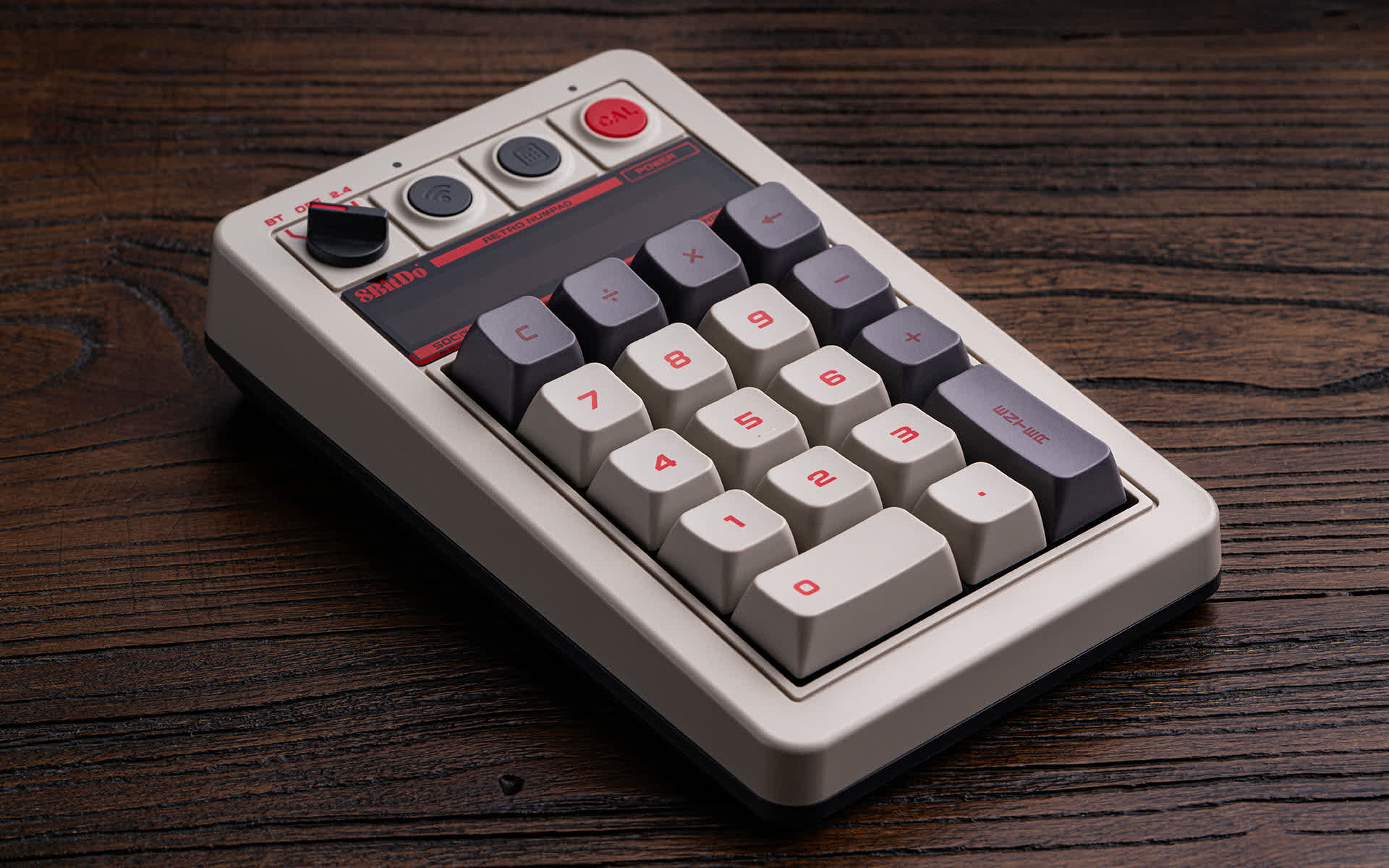 8bitdo ayri olarak satilan tus takimiyla eslesen ibm mden ilham alan retro mekanik klavyeyi cTzvJXKK