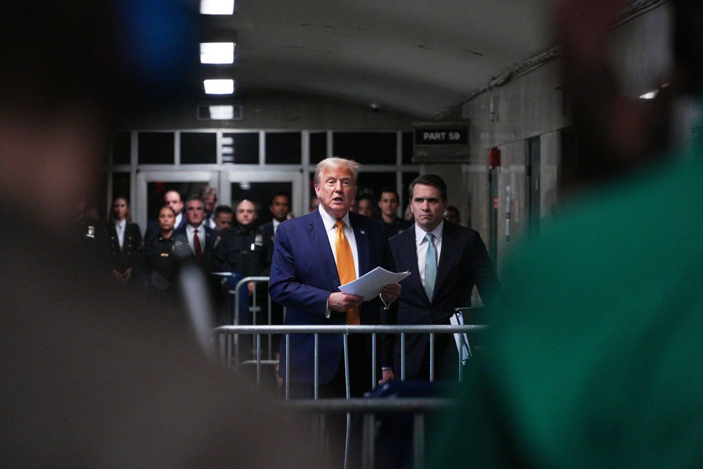 Avukat, Stormy Daniels'ın Trump duruşmasında kurşun geçirmez yelek giydiğini söyledi 1 Former President Donald Trump's Hush Money Trial Continues In New York