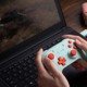 8BitDo'nun Yeni 30 Dolarlık Kablosuz PC Denetleyicisinde Kaymayı Önleyici Çubuklar ve Yeniden Eşleştirilebilir Düğmeler Var 3 Gallery image 3