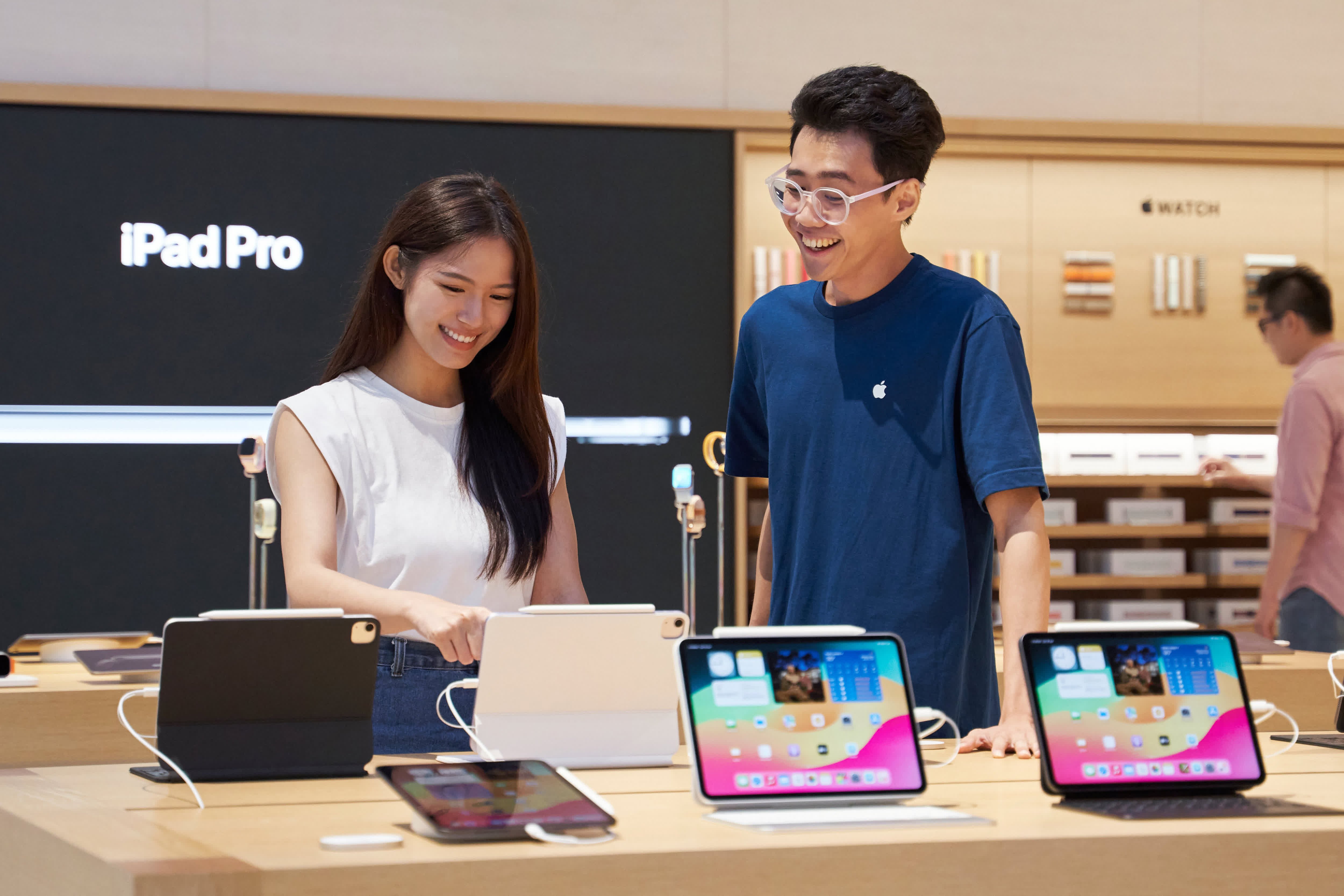 apple 22 hazirandaki buyuk acilis oncesinde guzel kuala lumpur magazasini sergiliyor 1 HnmQ5PzS