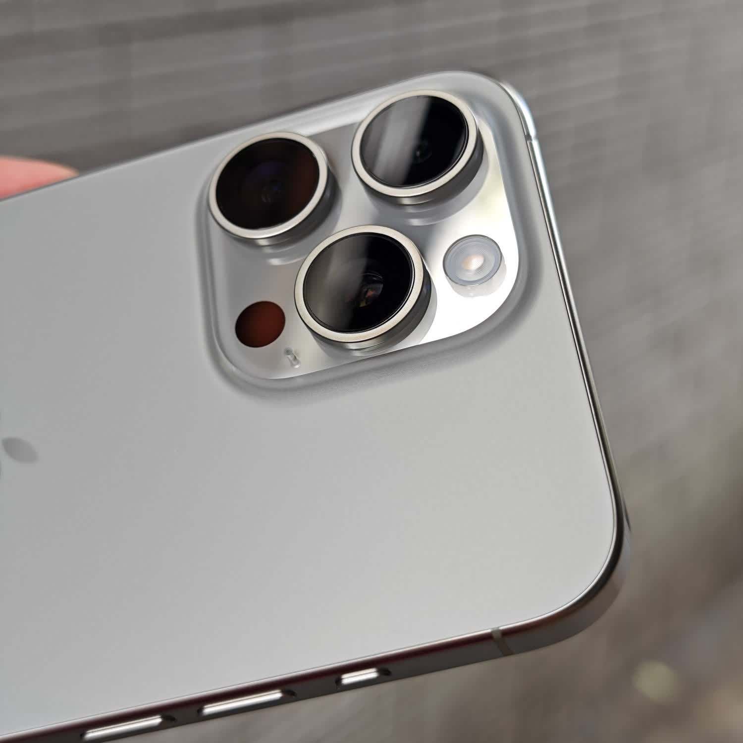 apple ab duzenlemelerine uyum saglamak amaciyla iphone 16nin pilinin cikarilmasini kolaylastirmak icin calisiyor 1