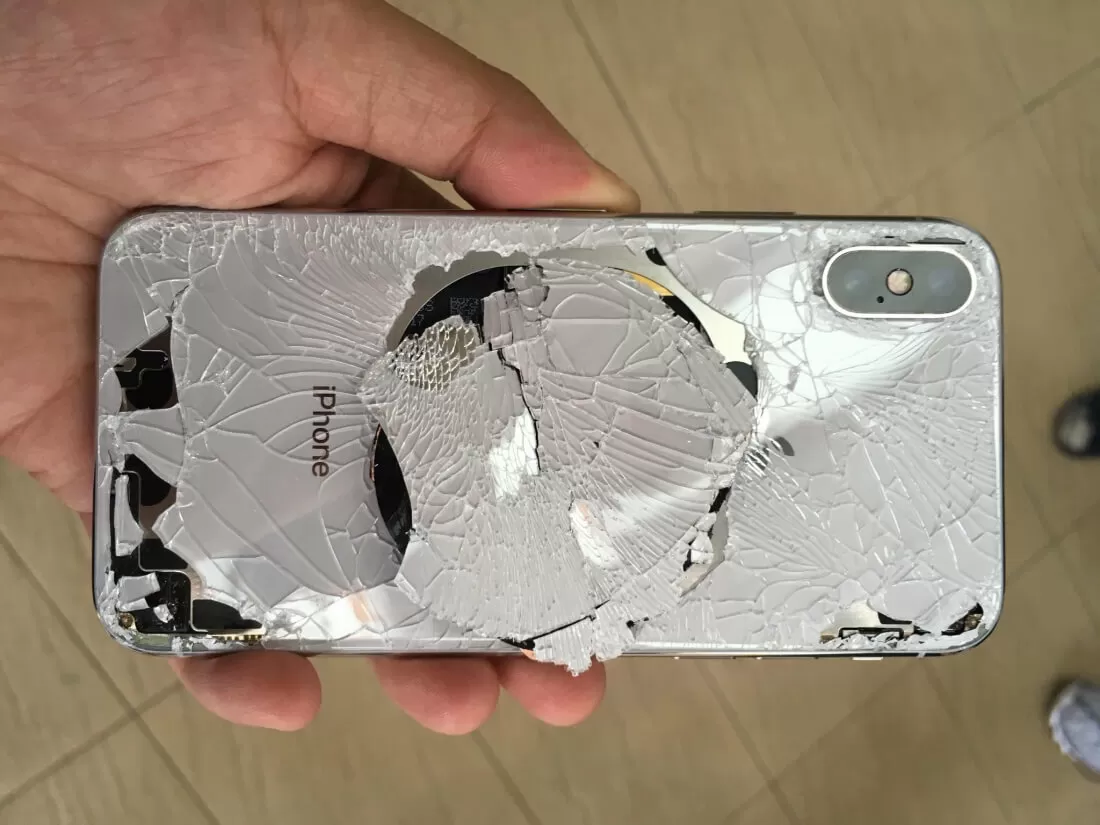 apple iphone ve apple watch ekranlarindaki ince catlaklari haric tutacak sekilde garanti kapsamini guncelliyor h6YCfvRD