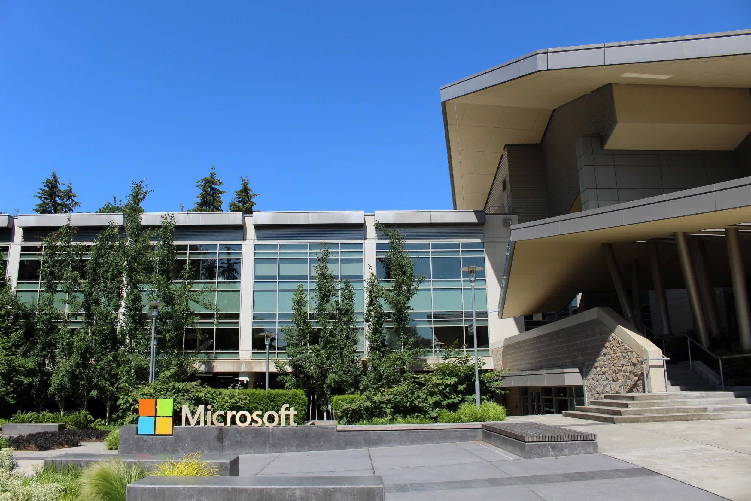 microsoft sirketlerin ve bt uzmanlarinin windows 11e neden guvenle gecebilecegini acikliyor 0 ZB4rrwJQ