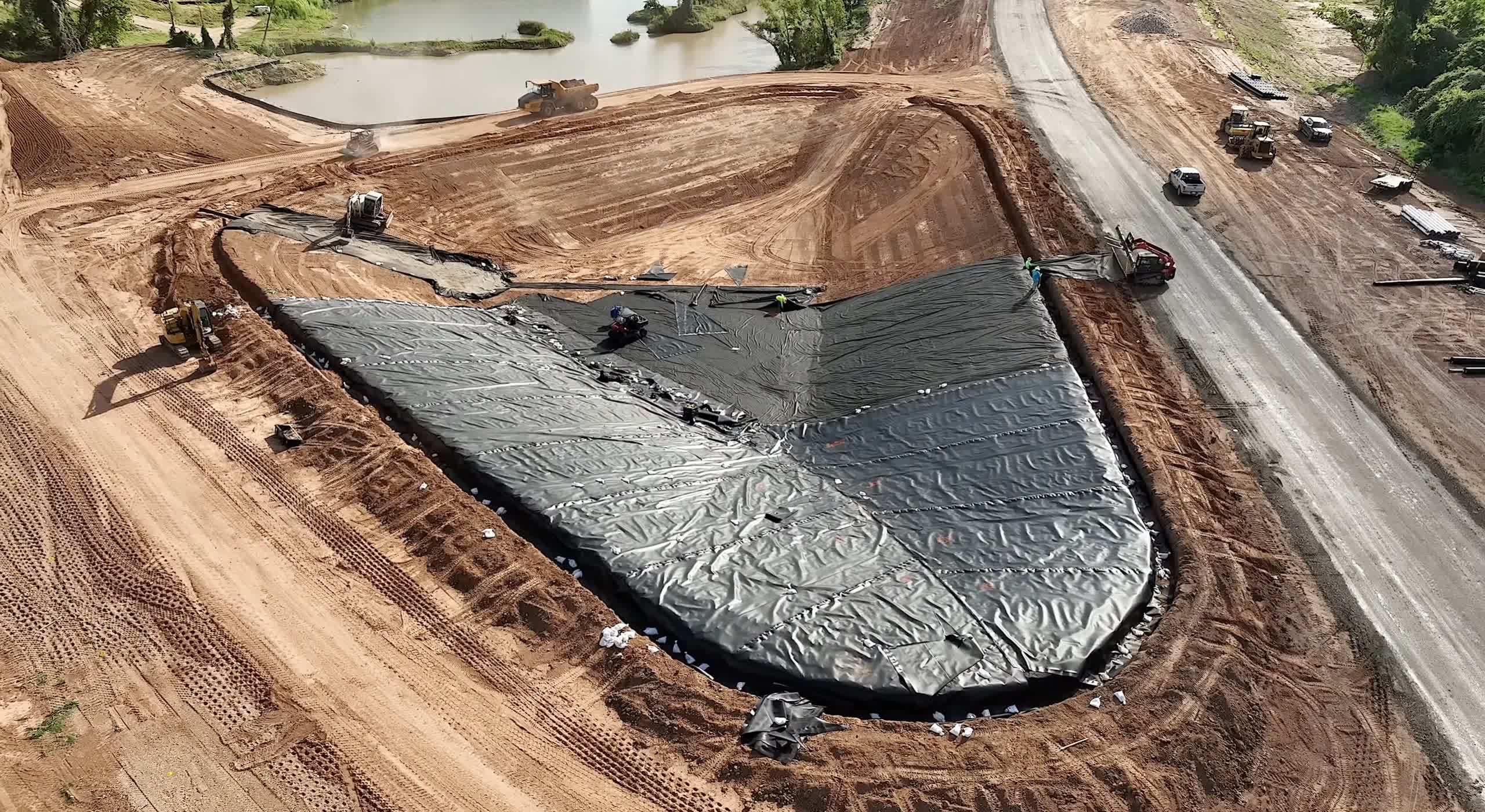 teslanin yakinda kurulacak texas veri merkezine devasa gpu tarzi fanlar kuruldu 1 tN4wz8sy