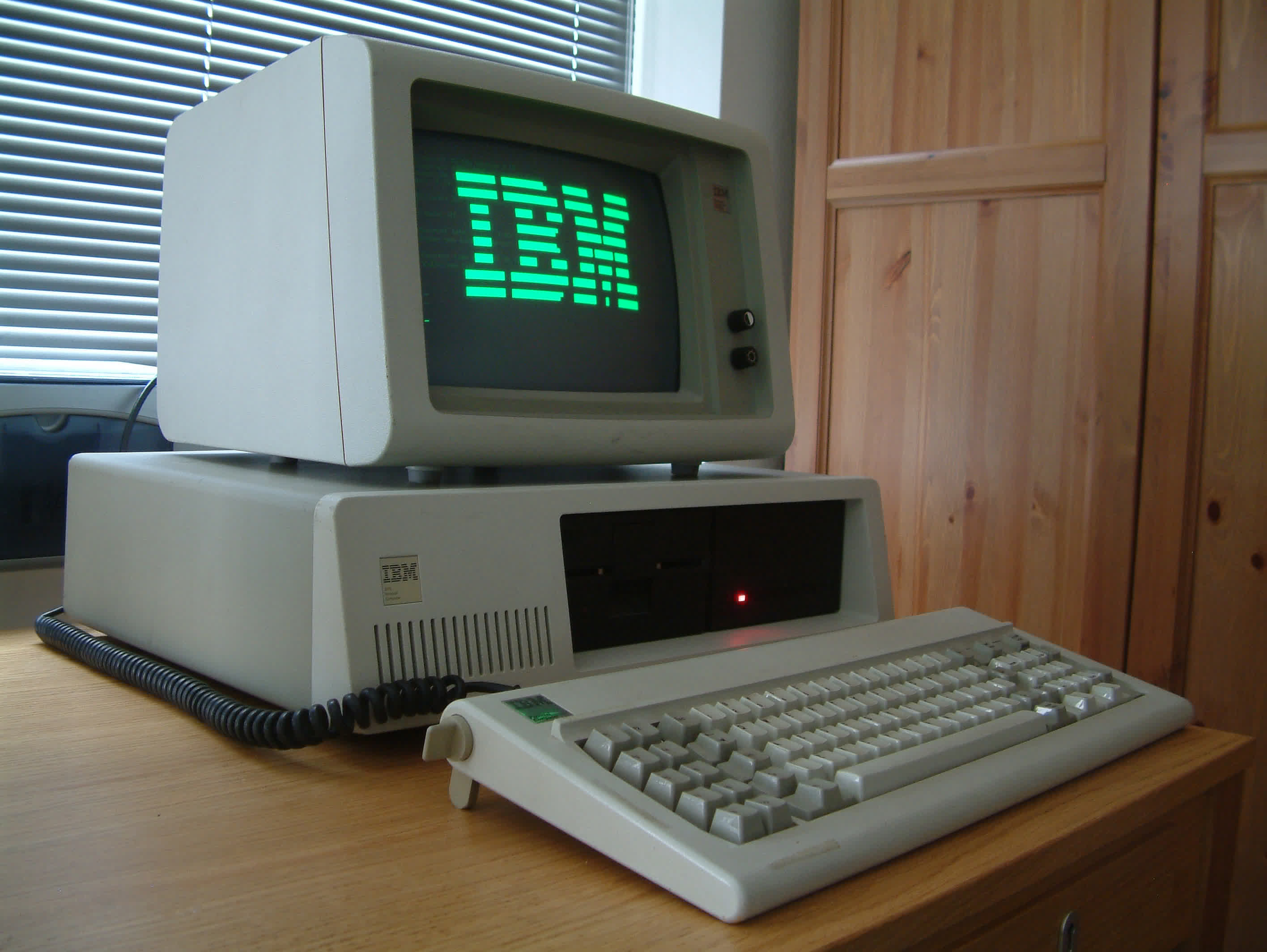 artik 30 yasinda olan freedos yakinda windows 3xi calistiracak 0