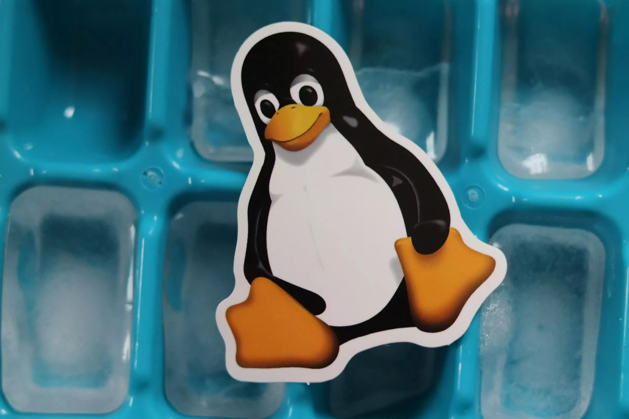 crowdstrike ayrica bu yilin baslarinda debian ve rocky linuxu da cokertti bilgisayar korsanlari XnOKmSN1