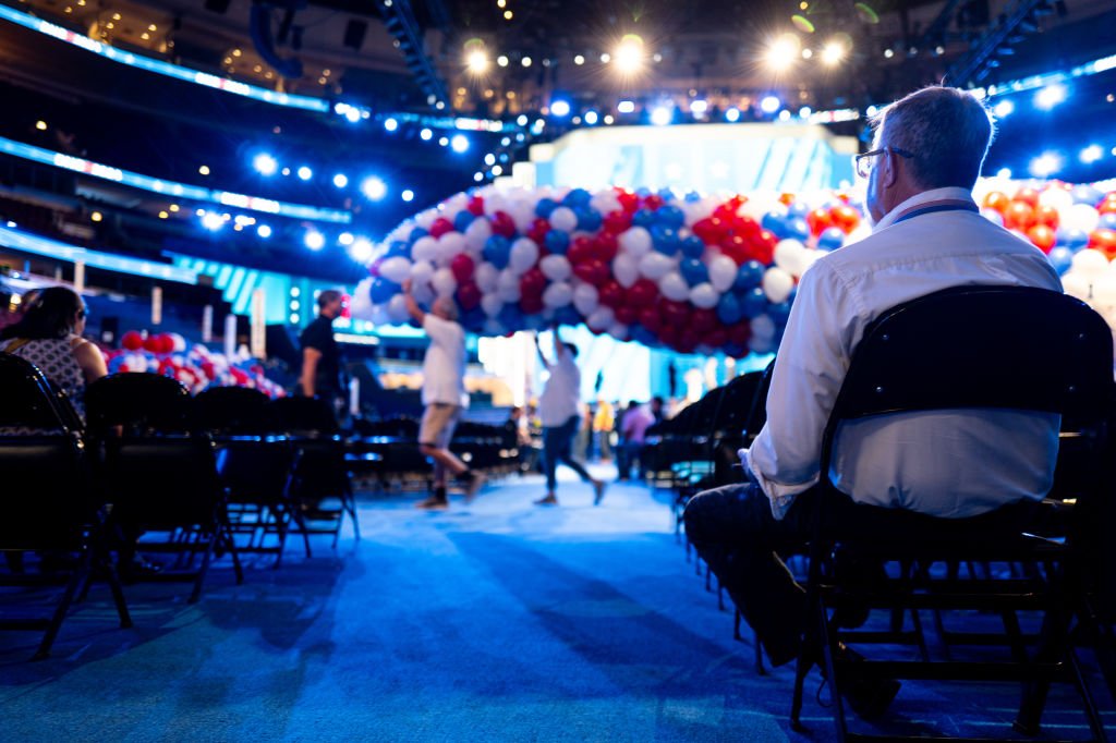 'Kamala ile ilk kez tanışın': Bu DNC geçmiş kongrelerden nasıl farklı olabilir? 5 Chicago Prepares For The Democratic National Convention