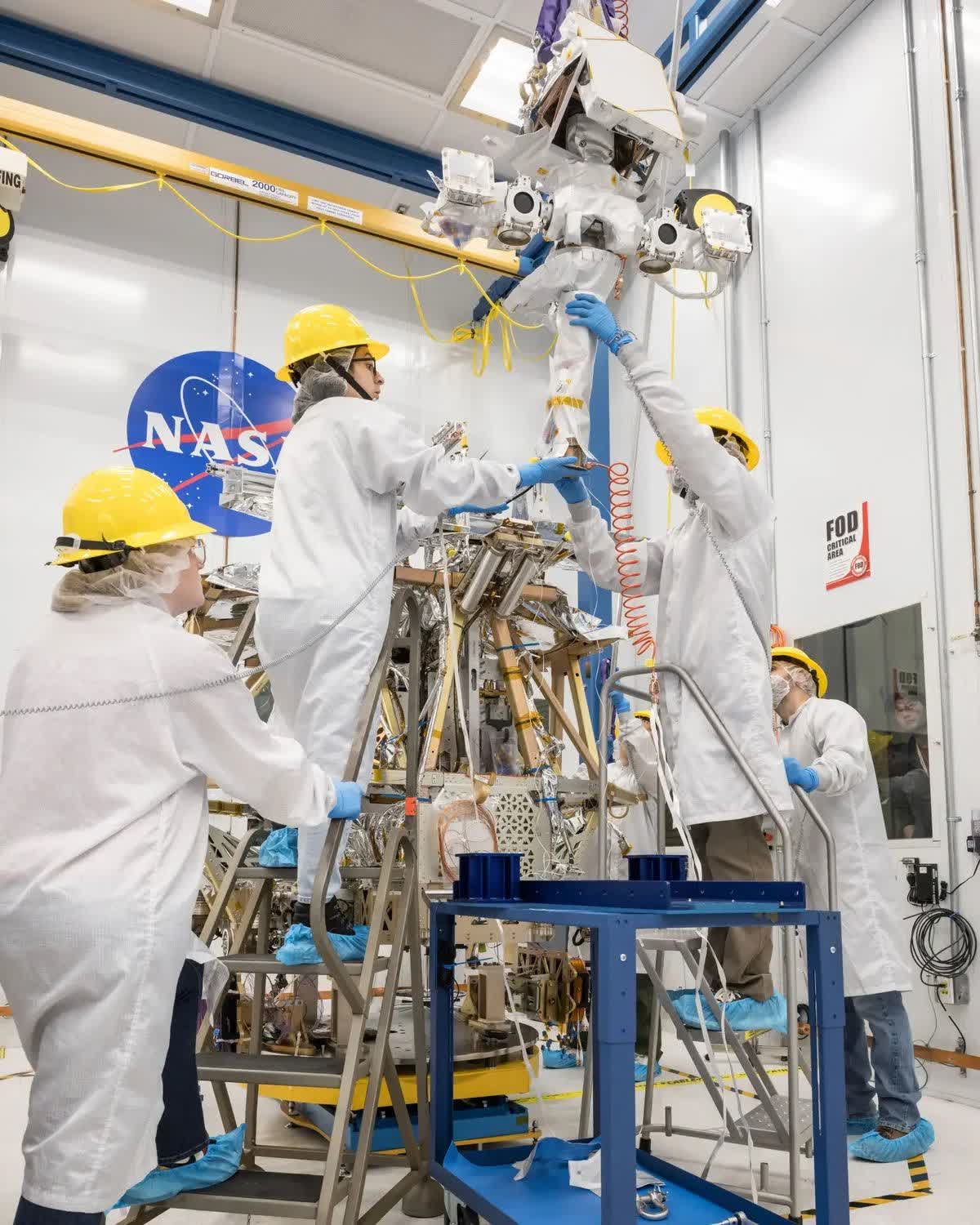 nasa iptal edilen 450 milyon dolarlik ay gezgini projesini devralacak sirketler ariyor 0 CpIHfjyr
