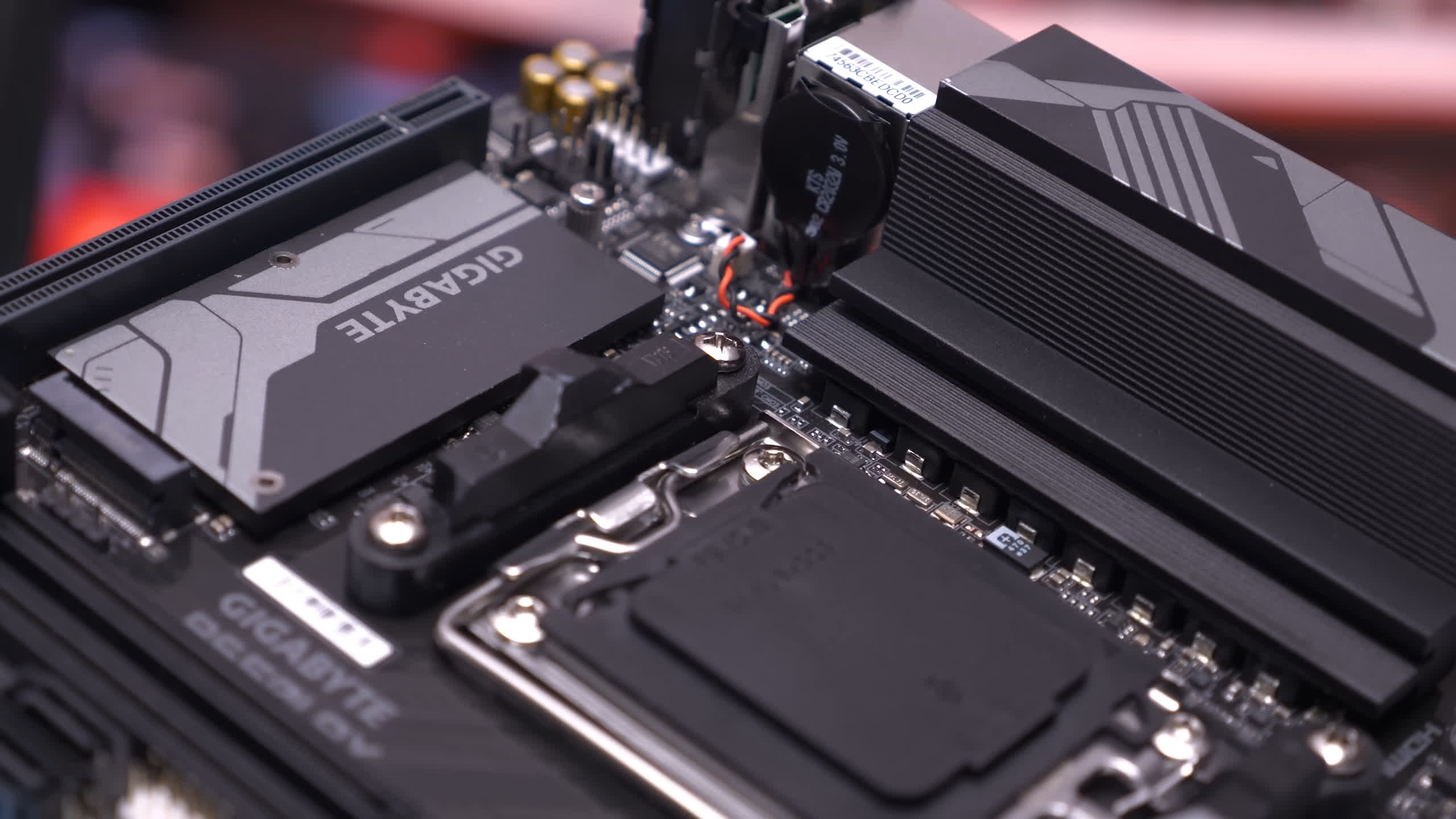 ryzen 700080009000 icin amd am5 mini itx anakart ozeti 9 L3IAQ6S3